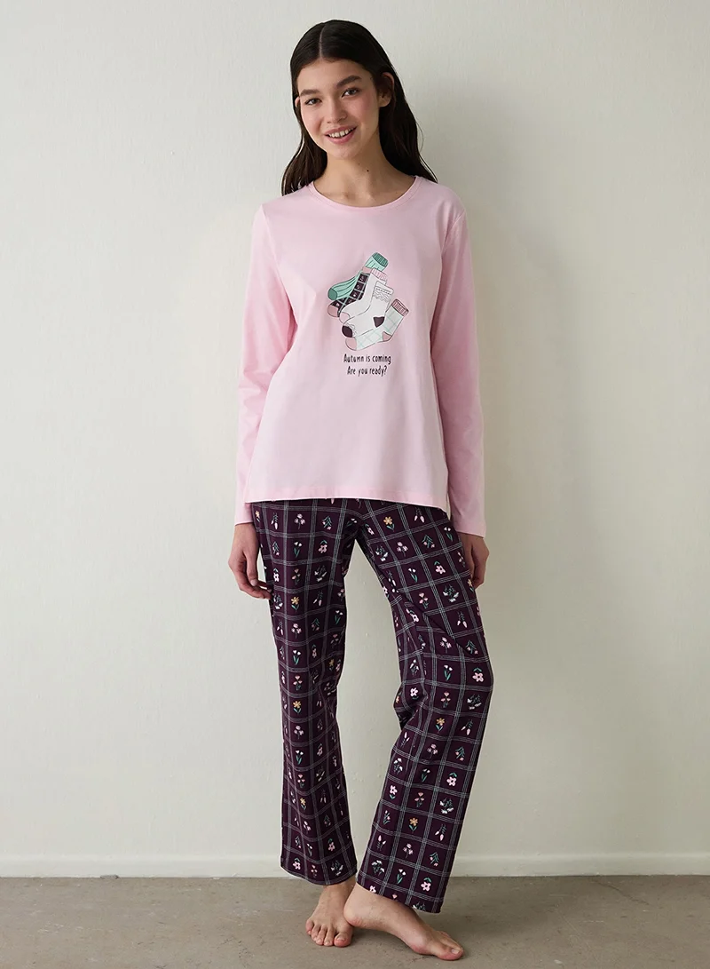 بنتي طقم بيجامة بأكمام طويلة وياقة دائرية بنقشة زهور الخريف